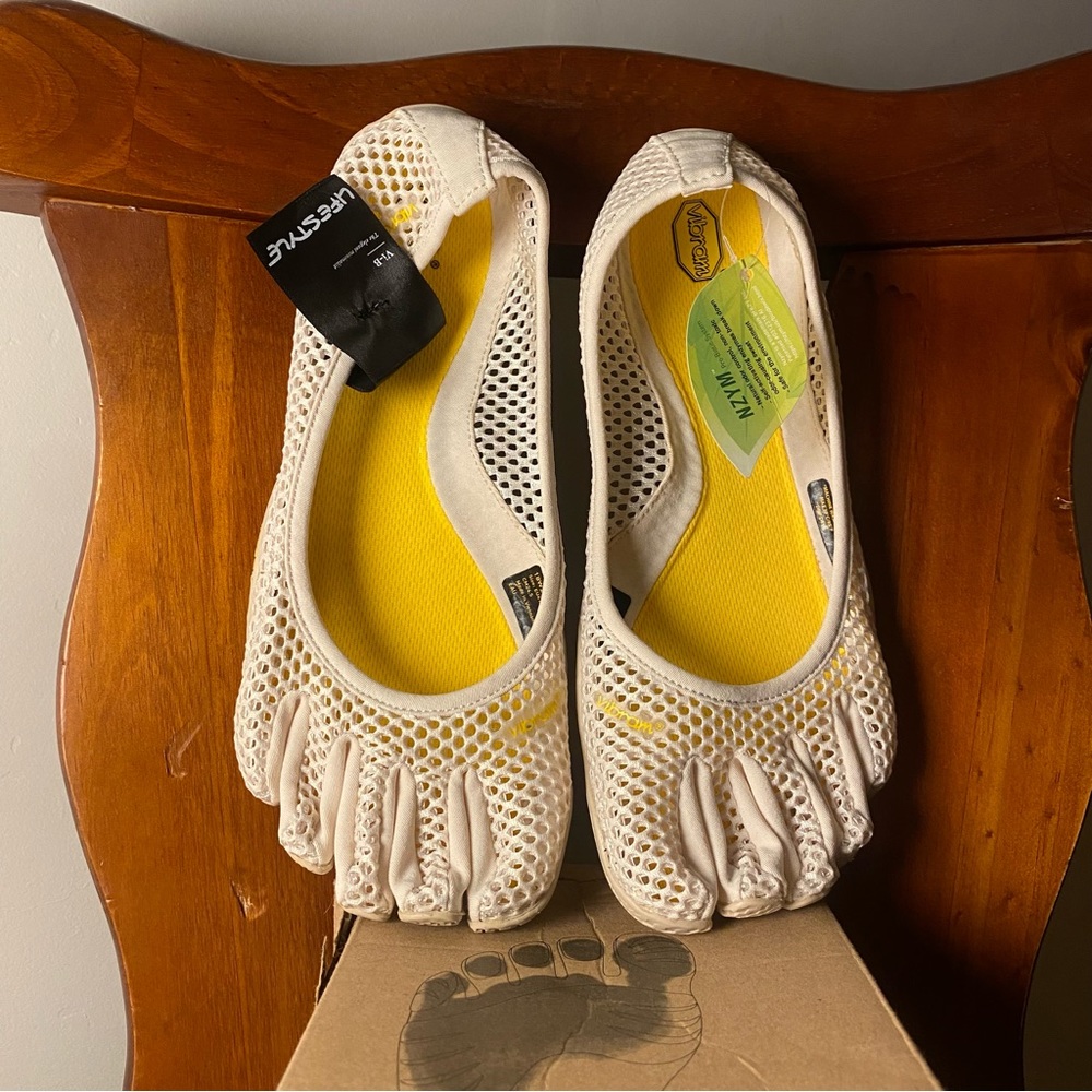 Fivefingers vi-b white cap